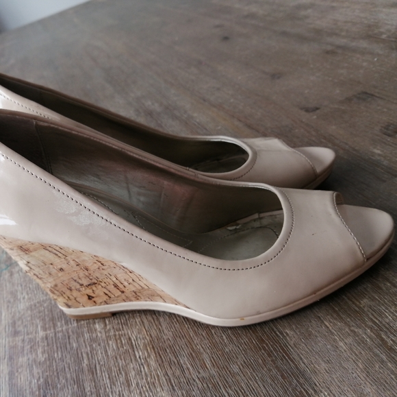 Shoes - Picture 2 of 3